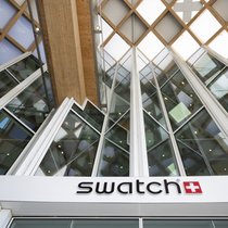 Si le déclin des ventes de Swatch Group s'est révélé moins sévère que redouté, l'assèchement de la rentabilité est sensiblement pire que prévu par les analystes (archives).