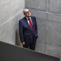 Pour le professeur à l’Université de Bâle Heinz Zimmermann, l’ensemble du système de prévoyance devrait être simplifié.