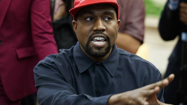 Kanye West a fait la Une des journaux ces dernières années pour ses problèmes psychiatriques, ses propos controversés et son soutien à l'ex-président Donald Trump (archives).