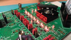 Avec sa technologie, Kandou Bus prévoit de diminuer de moitié le coût énergétique d’une puce électronique.
