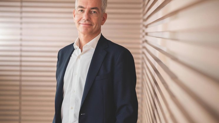 Orange Cyberdefense, dirigée par Hugues Foulon, compte 8500 clients dans le monde, dans plus de 160 pays, et 2700 chercheurs et analystes.