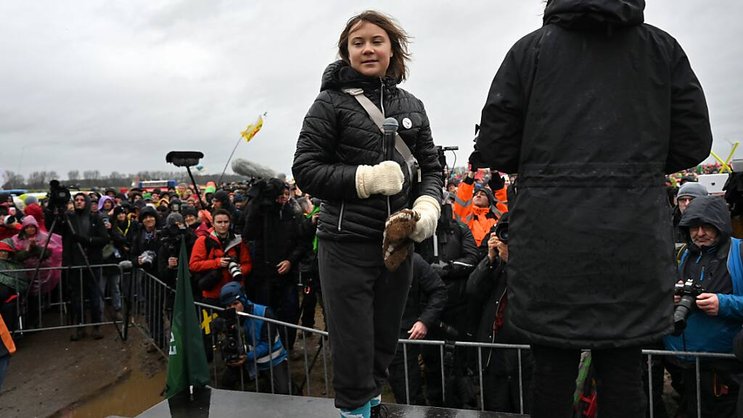 L'activiste suédoise Greta Thunberg était samedi à Lützerath, dans l'ouest de l'Allemagne, pour soutenir des activistes s'opposant à l'extension d'une mine de charbon.