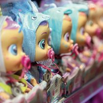 Pandémie, pénuries de matières premières et de composants, production au ralenti et engorgement des transports maritimes, tous les éléments sont réunis pour un Noël 2021 où certains produits risquent de manquer dans les rayons.