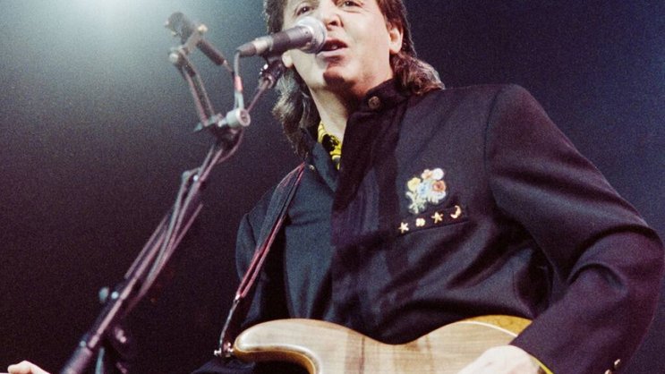 Paul McCartney lors de son concert au Hallenstadion de Zurich en 1989.