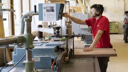 Face au gymnase, l’apprentissage doit se réinventer pour rester attractif.