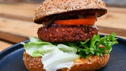 Si l'appellation de burger végétal reste possible, celle du steack végétal sera intertdit dans l'UE.