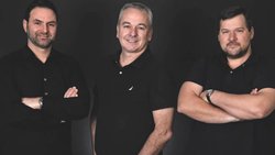 Les trois cofondateurs de la société (de g. à dr.): Pascal Gallo, Guillaume Perben et Mitchell Anderson.