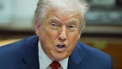 Le président américain Donald Trump s'est agacé jeudi contre les sondages (archives).
