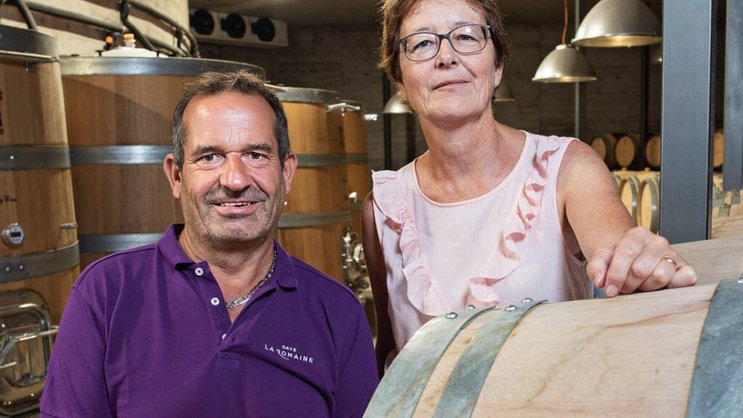 La véritable carte de visite de Joël Briguet, qui dirige la Cave La Romaine, est sa ligne "Réserve", composée de six vins élevés plus longuement en bois et commercialisés plus tard (Grand Prix du Vin Suisse).