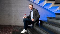 Christophe Lelong, cofondateur de Vulgaroo, a reçu son prix le 9 décembre dernier lors d’une cérémonie organisée au siège de Debiopharm à Lausanne.