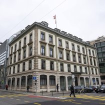 Le groupe genevois s'apprête à évacuer son emblématique siège de la Place des Alpes pour migrer vers Zoug en début d'année prochaine. (archive)