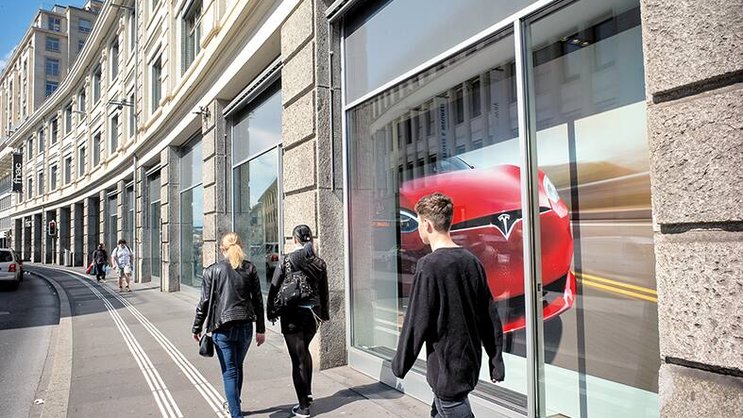 Le groupe américain a communiqué son intention de fermer la majorité de ses boutiques dans le monde.