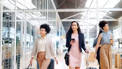 Les personnes acceptant les voyages d'affaires ont de bonnes chances de doper leur carrière.