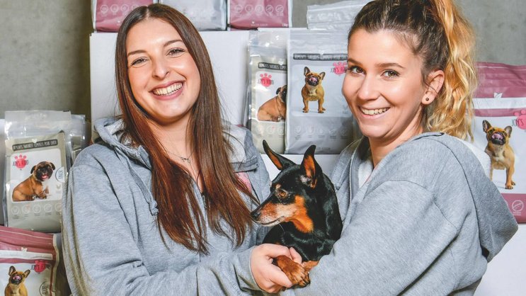 Mélissa Jeanmonod et Aïcha Es-Sami ont fondé leur société, Joy’s Food, en 2018.