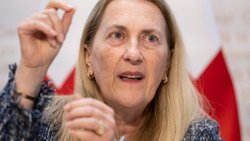 La secrétaire d'Etat  Helene Budliger Artieda, qui représente la Suisse à la ministérielle de l'OMC à Yaoundé, ne cache pas ses inquiétudes pour l'organisation, mais reste optimiste (Archives).