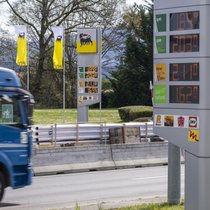 Hausse du carburant: en cas de choc géopolitique, le prix de l'essence augmente immédiatement, mais met ensuite des semaines à redescendre. 