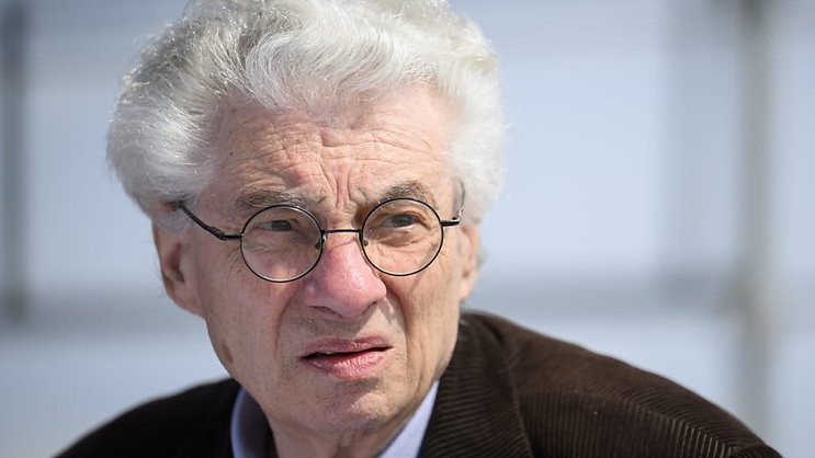 L'architecte tessinois Mario Botta a fait part de son émotion de revenir au siège de la Banque cantonale de Fribourg près de 50 ans après l'avoir conçu (archives).