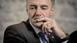 Selon Christophe Darbellay, chef du Département valaisan de l’économie et de la formation, la start-up américaine a préféré relocaliser la construction de son usine sur son site du Michigan.