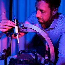 La start-up du campus Biotech, à Genève, développe un système de neuro-imagerie opératoire. Une première étude clinique est prévue avant la fin de 2026. Sophie Marenne