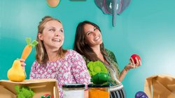 Les ingrédients du traiteur pour bébés Delikits (ici, les fondatrices Fanny van der Loo et Maïna Probst) sont bios, locaux et de saison.