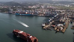 Le canal du Panama a rapporté un montant record de taxes au pays.