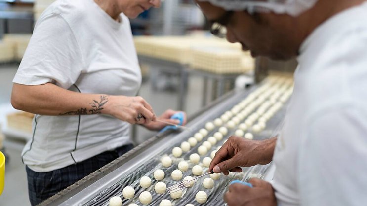 Credit Suisse estime que les augmentations de salaires en 2023 vont dépasser celles des prix (archives).