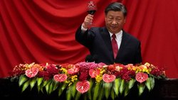 Le président chinois Xi Jinping ne croit guère aux tentatives des pays occidentaux de se détacher de l'économie chinoise.