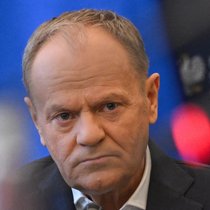 Après des semaines de polémique, le gouvernement a violemment réagi jeudi soir à l'annonce du veto présidentiel. "Le président a perdu l'occasion de se comporter en patriote. Une honte!", a écrit le chef du gouvernement Donald Tusk sur son compte X.