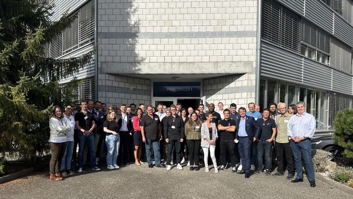 Equipe ProConcept entourée de Dean Forbes (CEO Forterro) et David Coste (Président Forterro Western Europe)