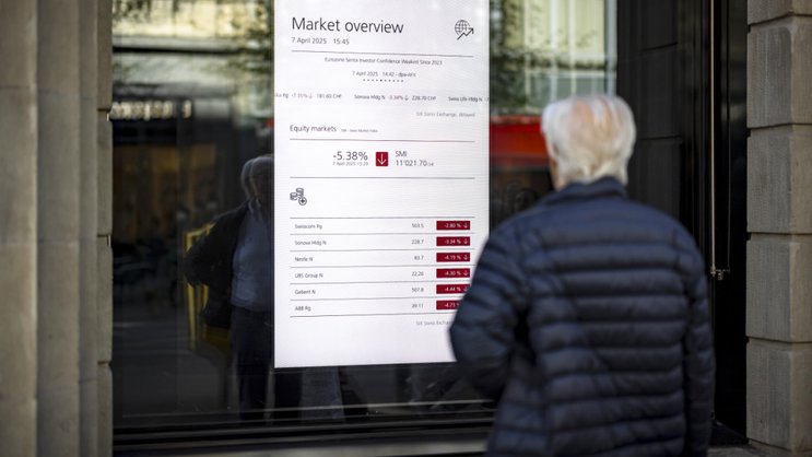Dans les premiers échanges après l'ouverture, le Swiss Market Index (SMI) lâchait 1,48% à 13'629,64 points, le Swiss Leader Index (SLI) 1,62% à 2153,31 points et le Swiss Performance Index (SPI) 1,45% à 18'751,72 points (archives).