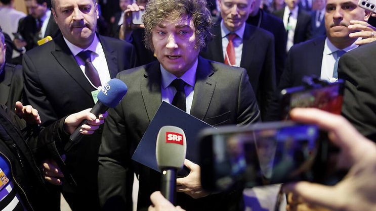 Un premier vent "Trump" a soufflé jeudi avec le discours du président argentin Javier Milei à Davos, prononcé quelques heures avant celui du président américain.