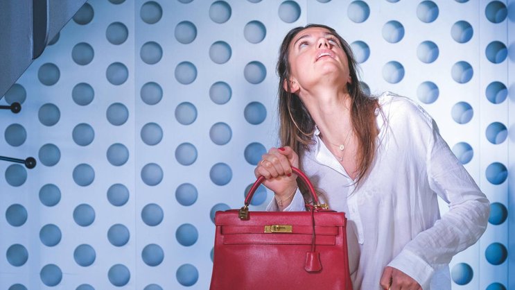 Pour Victoria Uldry, la fondatrice de Closet, les modèles Kelly de Hermès ou les sacs Chanel se vendent toujours très bien. Un engouement qui s’explique par leur rareté: il faut attendre deux ans pour un modèle neuf.