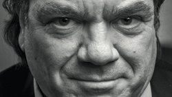 Le franc-parler d'Antoine Hubert sur LinkedIn lui a d’ailleurs valu une fermeture de son compte, en décembre dernier, en raison de prises de position critiques sur la politique sanitaire des autorités face à la pandémie.