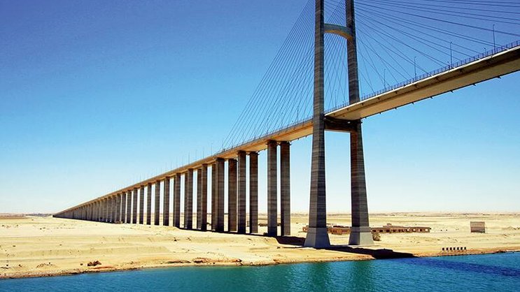 Le canal de Suez, un exemple emblématique d’investissement dans un projet d’infrastructure.