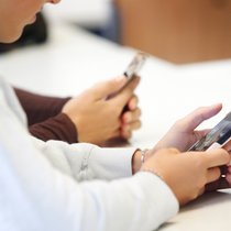Le Parlement veut responsabiliser les opérateurs face à l'augmentation des arnaques téléphoniques (image symbolique).