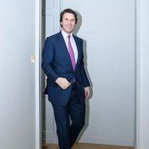 Avec Hubert Keller, c'est un nouveau type de banquier qui prend le rôle de Senior Partner chez Lombard Odier, banque privée vieille de 227 ans.