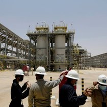 L'intelligence artificielle est l'un des principaux thèmes de cette édition de la FII, où l'Arabie saoudite, désireuse de se diversifier du pétrole, met en avant sa société locale Humain, dont les produits incluent l'IA générative et les grands centres de données.