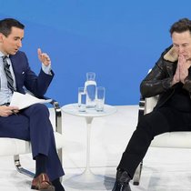 Le 29 novembre 2023, dans un entretien avec l'éditorialiste du New York Times Andrew Ross Sorkin, Elon Musk a déclaré que vouloir être aimé de tous était une erreur.