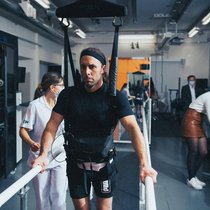 Les recherches d'Onward permettent à des patients atteints de paralysie de marcher à nouveau, ceci grâce à des implants basés sur la stimulation électrique de la moelle épinière.