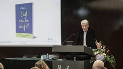 Le sociologue Ivan Sainsaulieu consacre depuis vingt ans ses recherches au monde du travail.