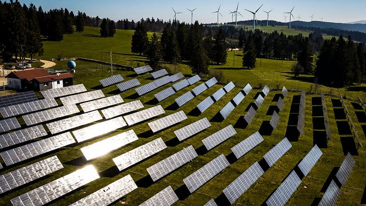 Romande Energie projette de mettre en service un nouveau parc photovoltaïque au sol. (archive)