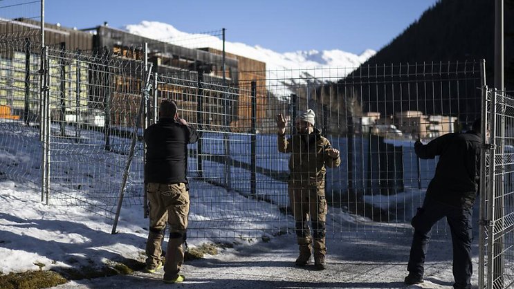 Les militaires ont achevé l'installation des grillages de protection dans la station grisonne pour le WEF qui se déroule du 16 au 21 janvier /archives).