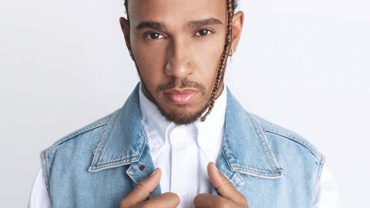 Lewis Hamilton soutient de nombreuses causes: «J’ai réalisé que j’avais une plateforme. Je veux l’utiliser. J’essaie de ne pas seulement parler, mais aussi de m’engager.» Sur les réseaux sociaux, il compte plus de 30 millions de followers.