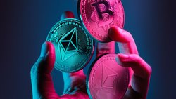 Pour Mathias Imbach, le CEO de Sygnum Bank, les investisseurs devraient privilégier le bitcoin et l’ethereum sur le long terme plutôt que tenter d’anticiper les mouvements du marché.