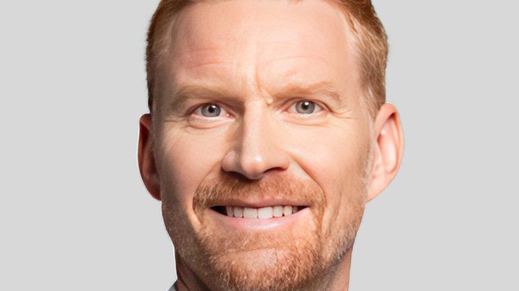 Achim Schmitt, doyen et futur directeur général de l’EHL Hospitality Business School, résume la position de l'école par sa signature, «Educating Hearts, Hands and Minds».