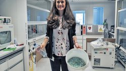 Née à Winnipeg au Canada, Samantha Anderson s’installe en Valais en 2015, dans le sillage de son mari physicien qui venait de décrocher un poste à l’EPFL.