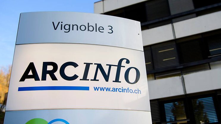 Un abonnement annuel à Arcinfo pourrait être offert aux jeunes qui atteignent leur majorité ou aux nouveaux habitants (archives).