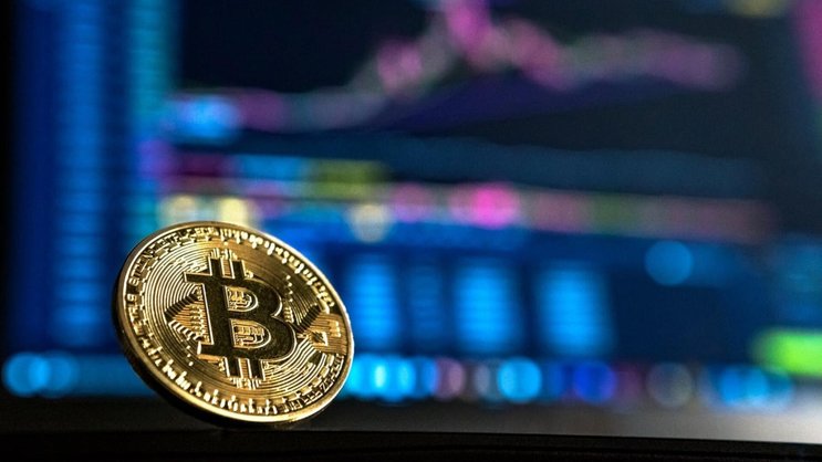 Le bitcoin est passé temporairement sous le prix de 75 000 dollars.