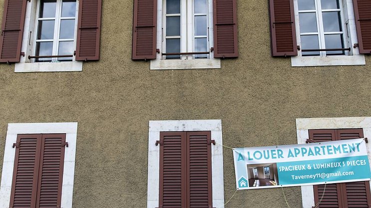 Pour la vente comme pour la location, au vu de la forte croissance démographique, du faible taux de nouvelles constructions ou encore de la pénurie d'annonces en centre-villes, cet effet pourrait se dissiper rapidement, précise ImmoScout24. (Photo/KEYSTONE/Salvatore Di Nolfi)