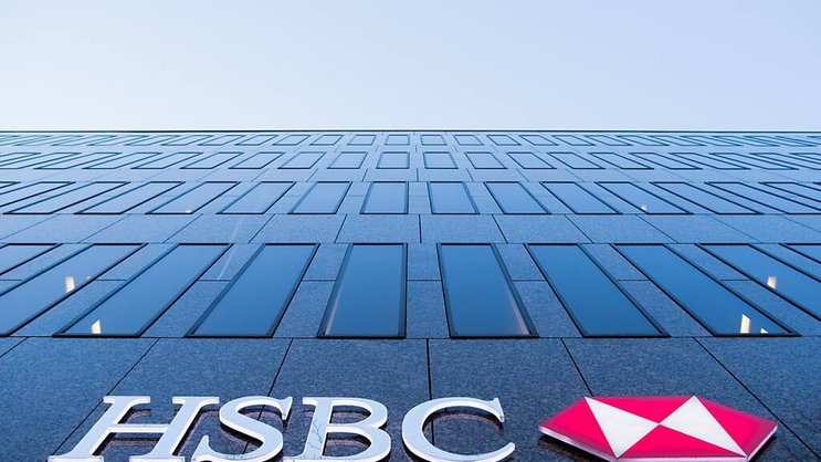 bénéfice annuel avant impôts en 2024 légèrement supérieur aux attentes des analystes, à 32,3 milliards, en hausse de deux milliards sur un an.